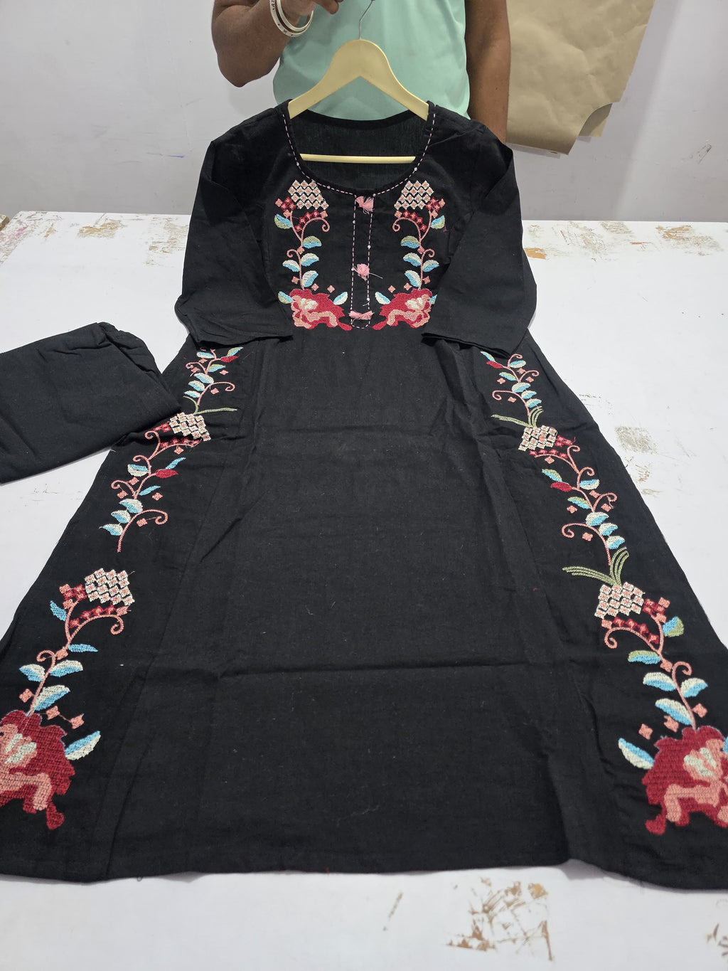 Latest kurti pants-(black)